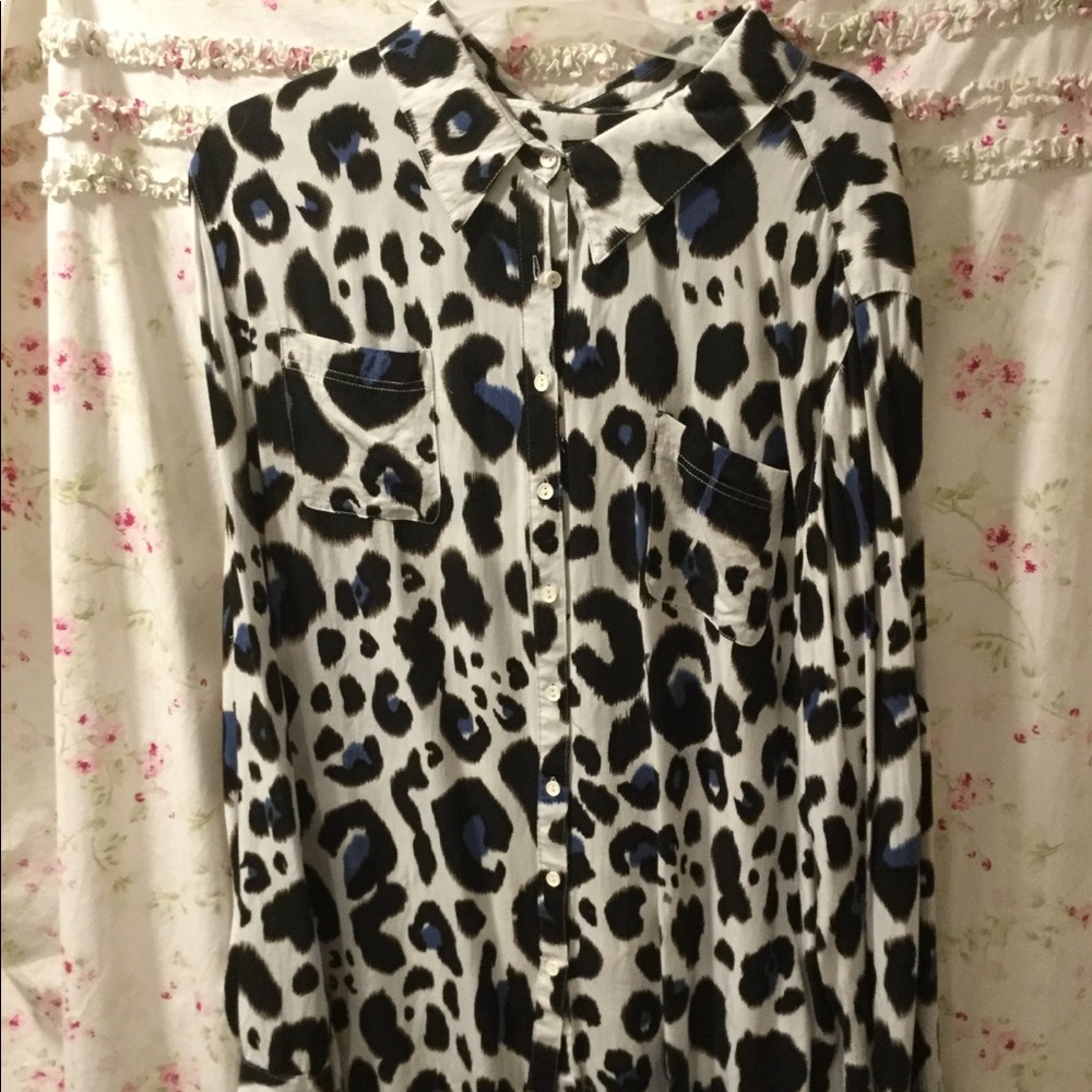 Xl button down